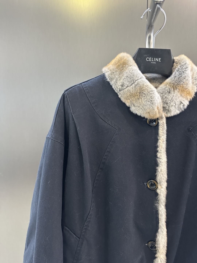 Ce1i*e outwears